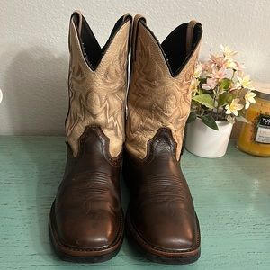 Mens Wolverine waterproof oil resistant boots SZ 9 M